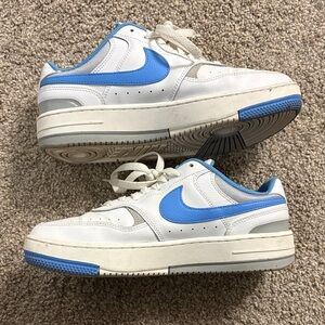 Nike White and Blue Women's Sneakers size 10